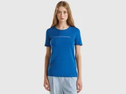 T-shirt in 100% cotton with glitter print logo