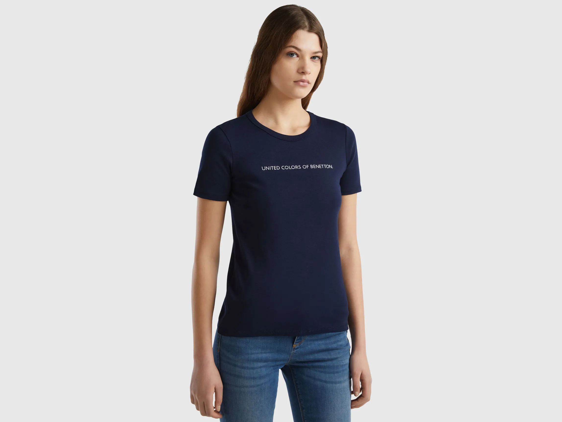 T-shirt in 100% cotton with glitter print logo