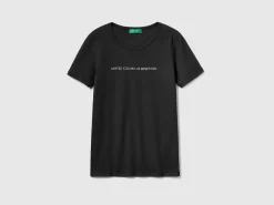 T-shirt in 100% cotton with glitter print logo