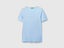 T-shirt in 100% cotton with glitter print logo