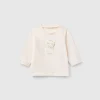 T-shirt with animal patch