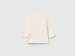 T-shirt with animal patch