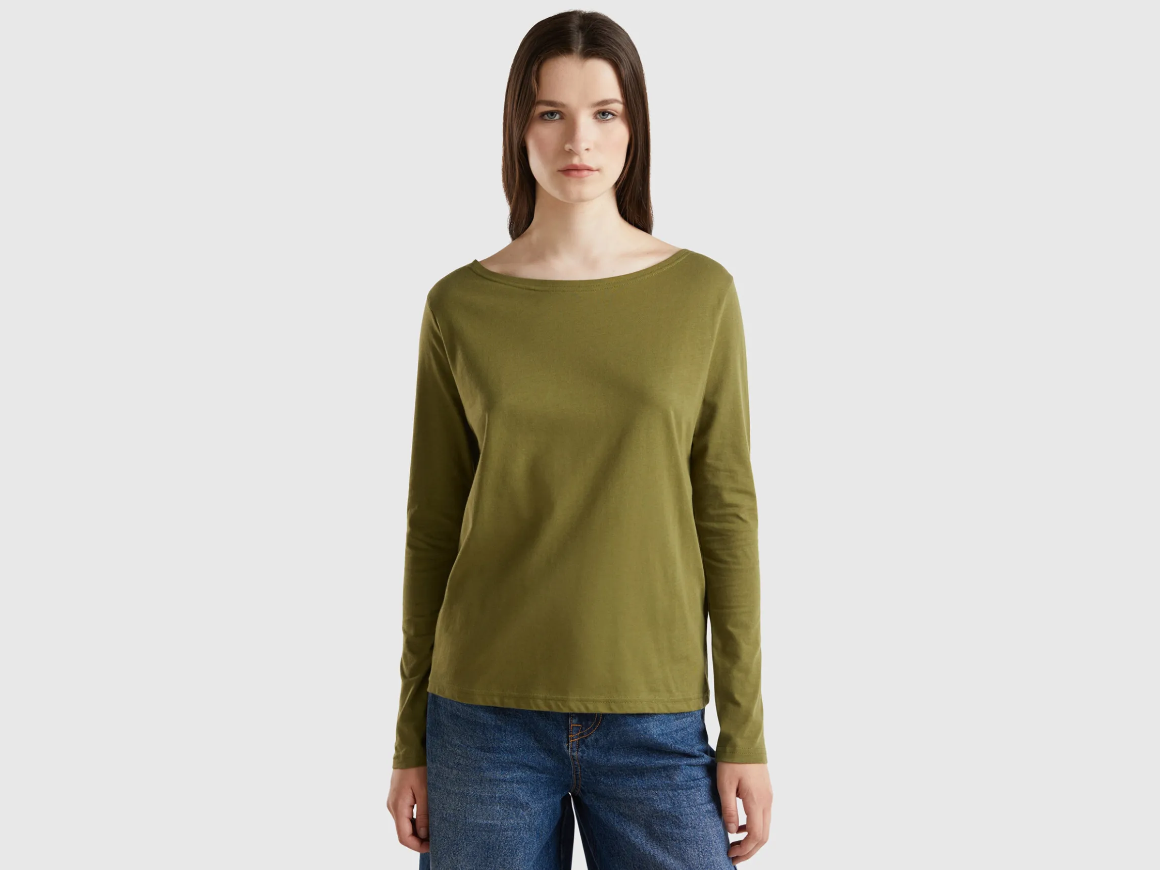 T-shirt with boat neck in 100% cotton