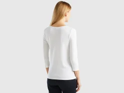 T-shirt with boat neck in 100% cotton