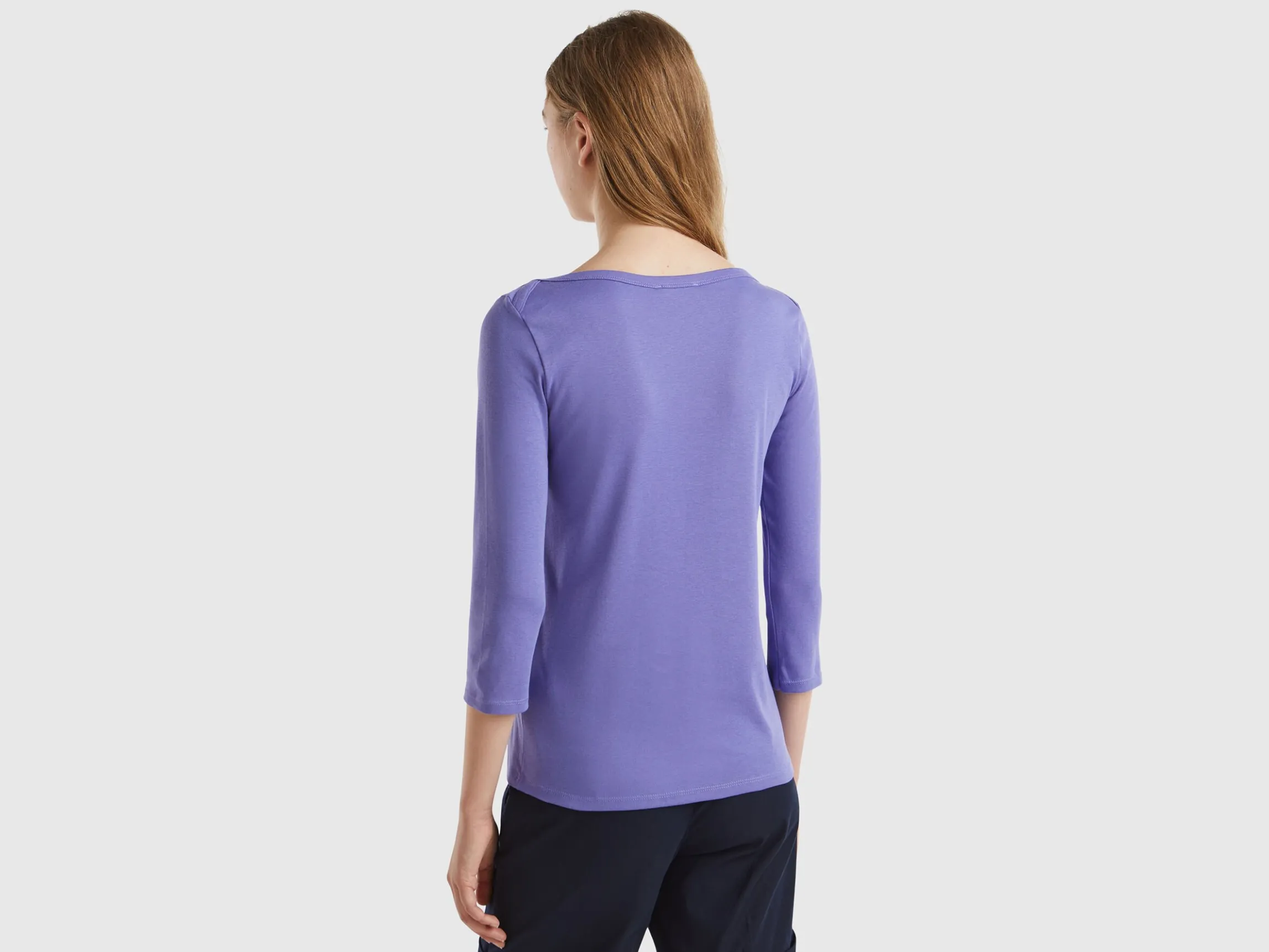 T-shirt with boat neck in 100% cotton