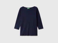 T-shirt with boat neck in 100% cotton