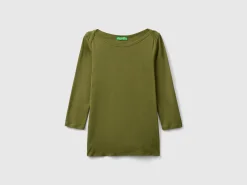 T-shirt with boat neck in 100% cotton