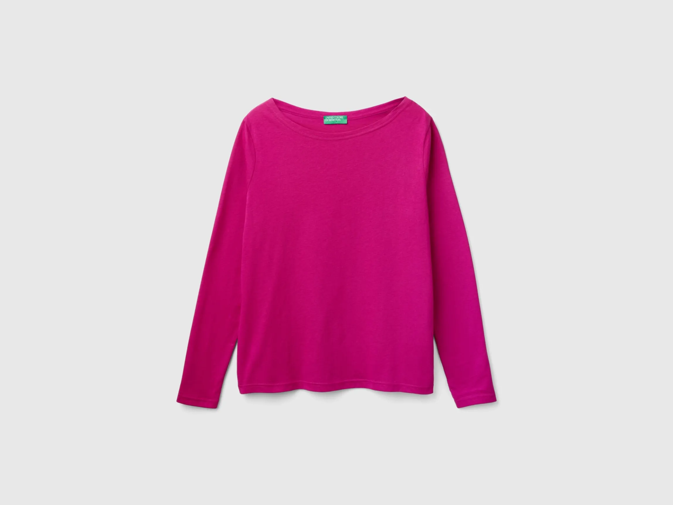 T-shirt with boat neck in 100% cotton