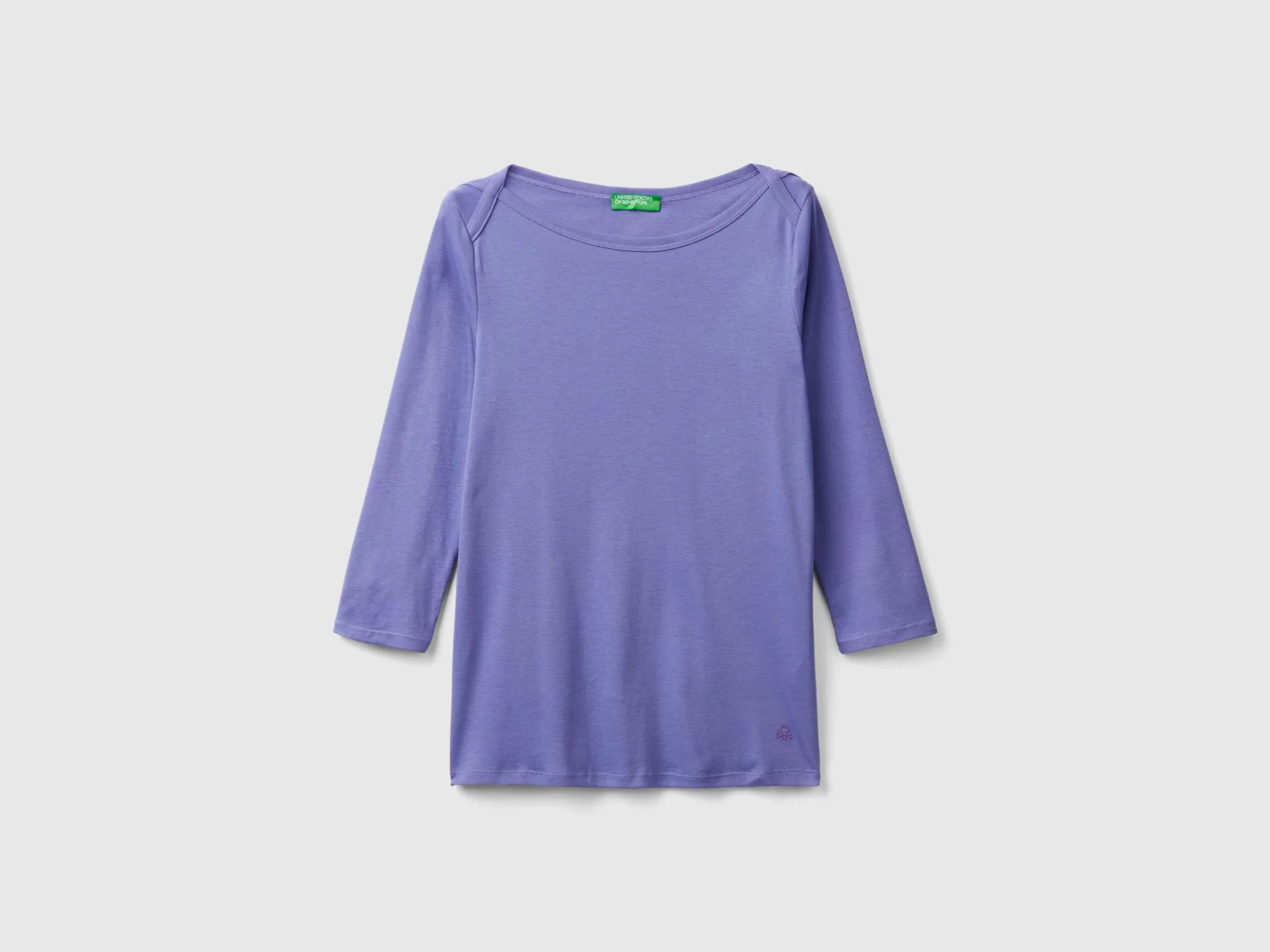 T-shirt with boat neck in 100% cotton