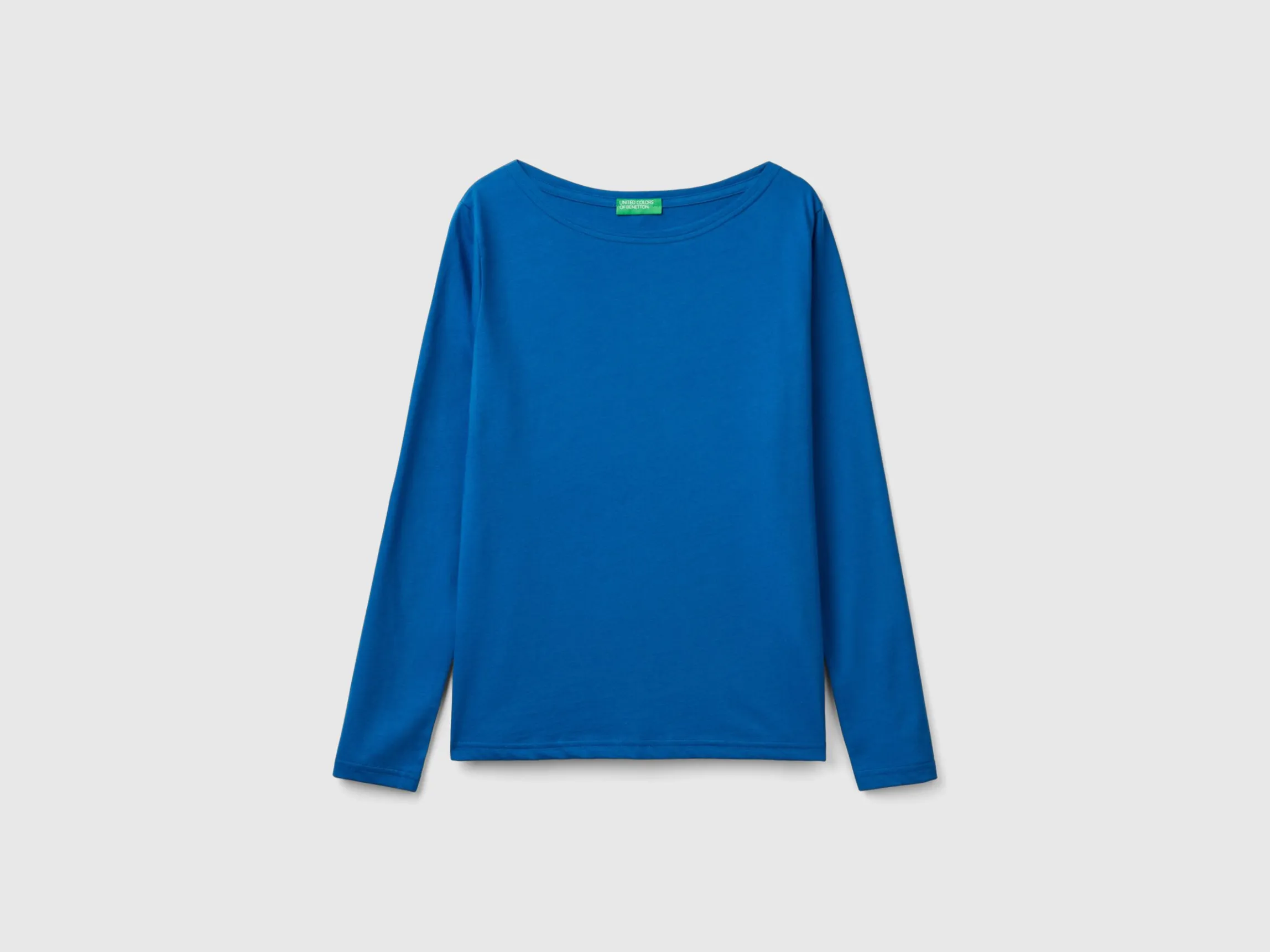 T-shirt with boat neck in 100% cotton