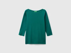 T-shirt with boat neck in 100% cotton
