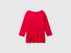 T-shirt with boat neck in 100% cotton