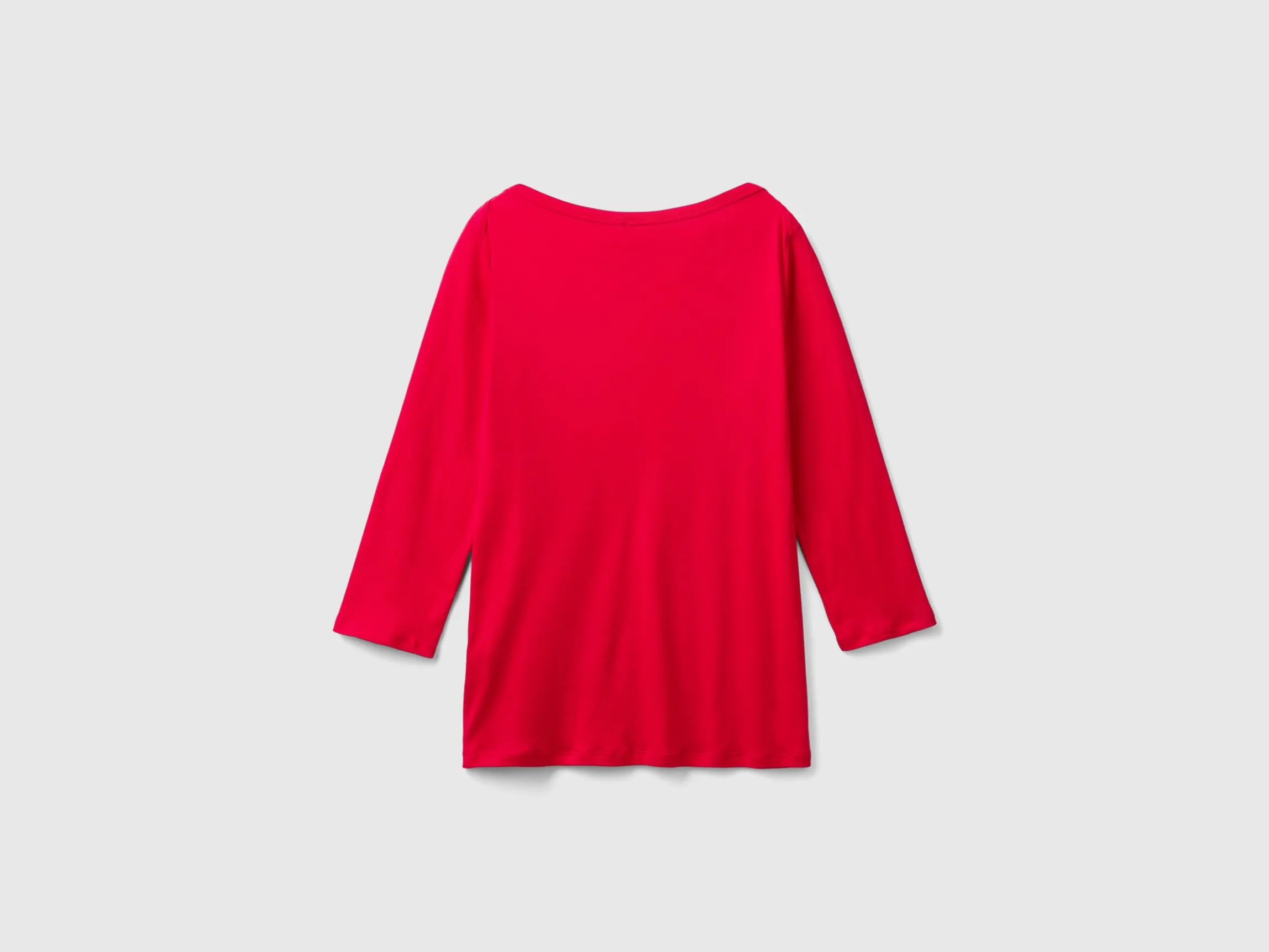 T-shirt with boat neck in 100% cotton