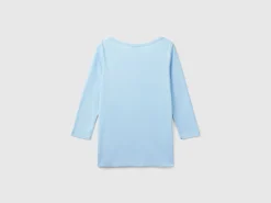 T-shirt with boat neck in 100% cotton