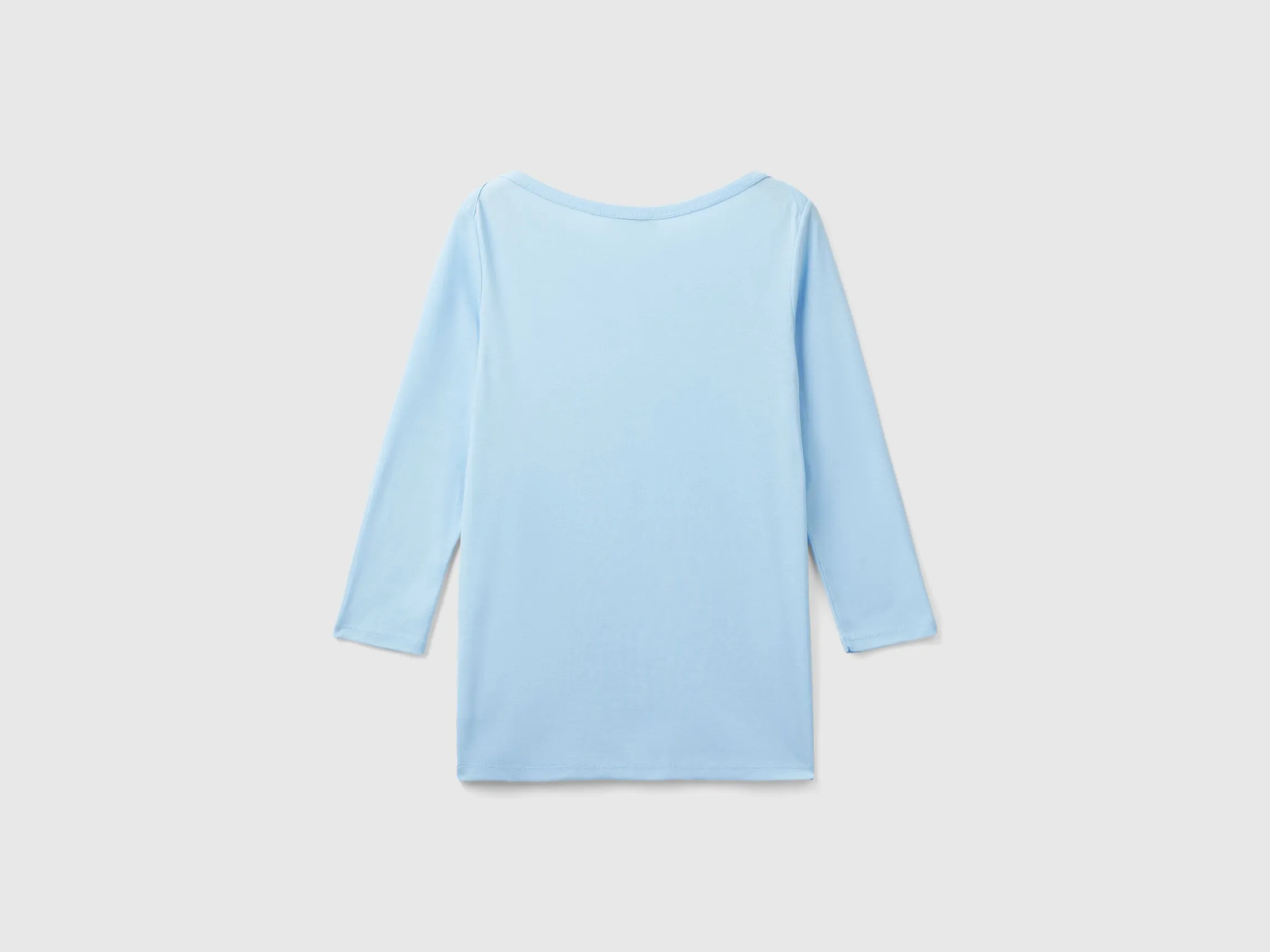 T-shirt with boat neck in 100% cotton