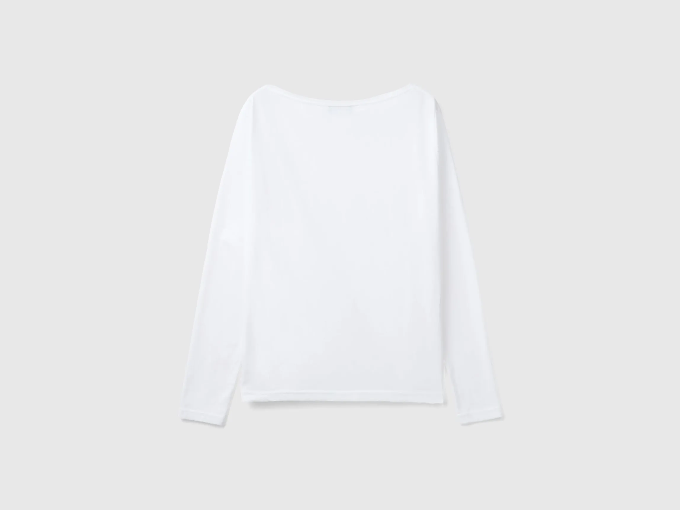 T-shirt with boat neck in 100% cotton