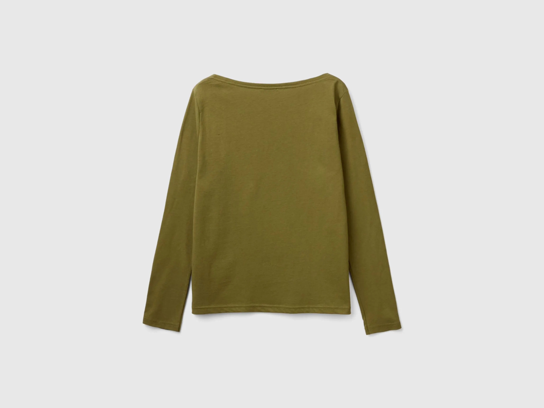 T-shirt with boat neck in 100% cotton