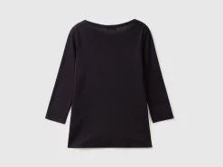 T-shirt with boat neck in 100% cotton