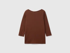 T-shirt with boat neck in 100% cotton