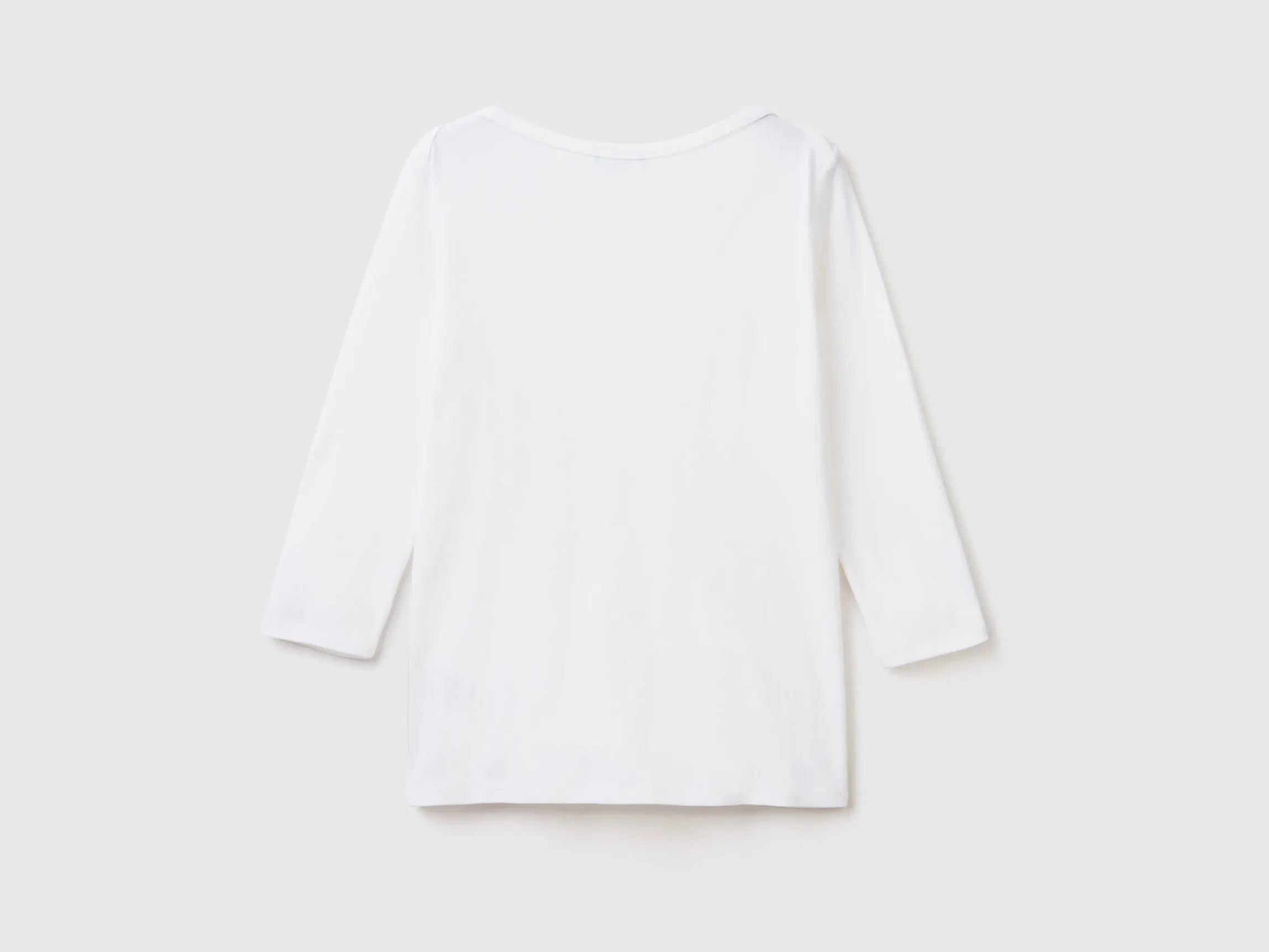 T-shirt with boat neck in 100% cotton