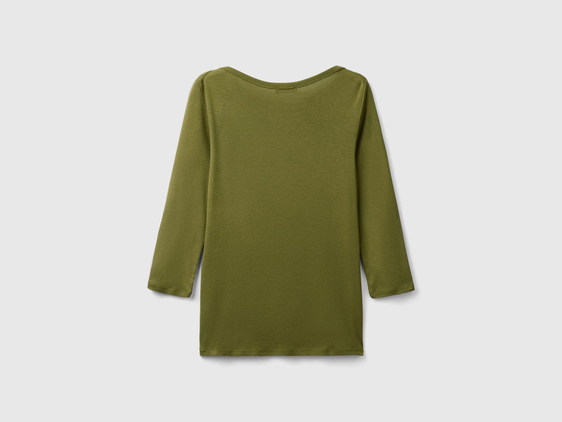 T-shirt with boat neck in 100% cotton