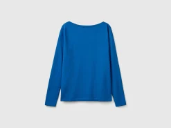 T-shirt with boat neck in 100% cotton