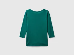 T-shirt with boat neck in 100% cotton
