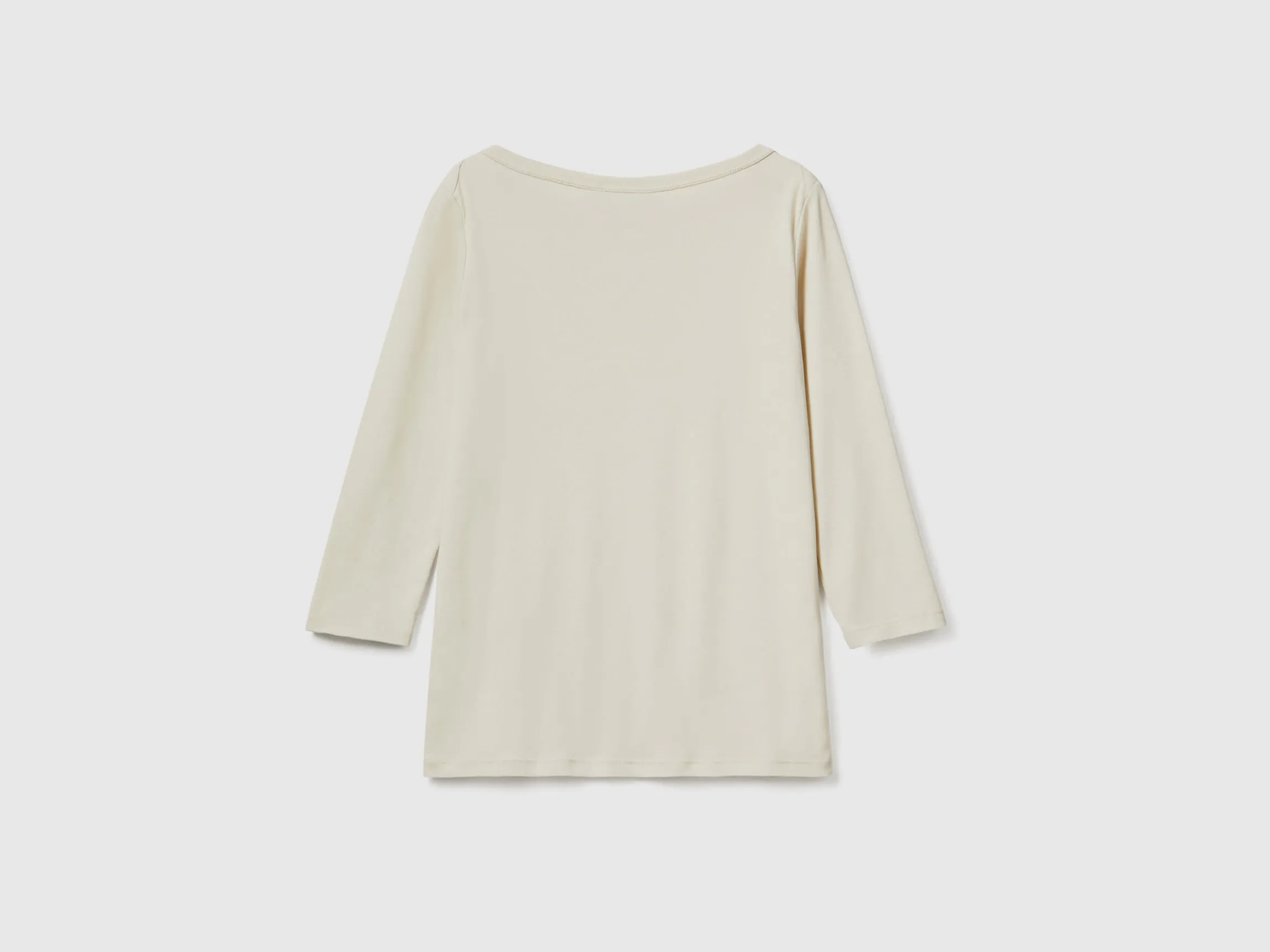 T-shirt with boat neck in 100% cotton