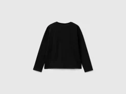 T-shirt with glittery print