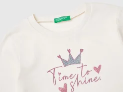 T-shirt with glittery print