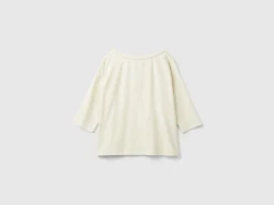T-shirt with glossy print