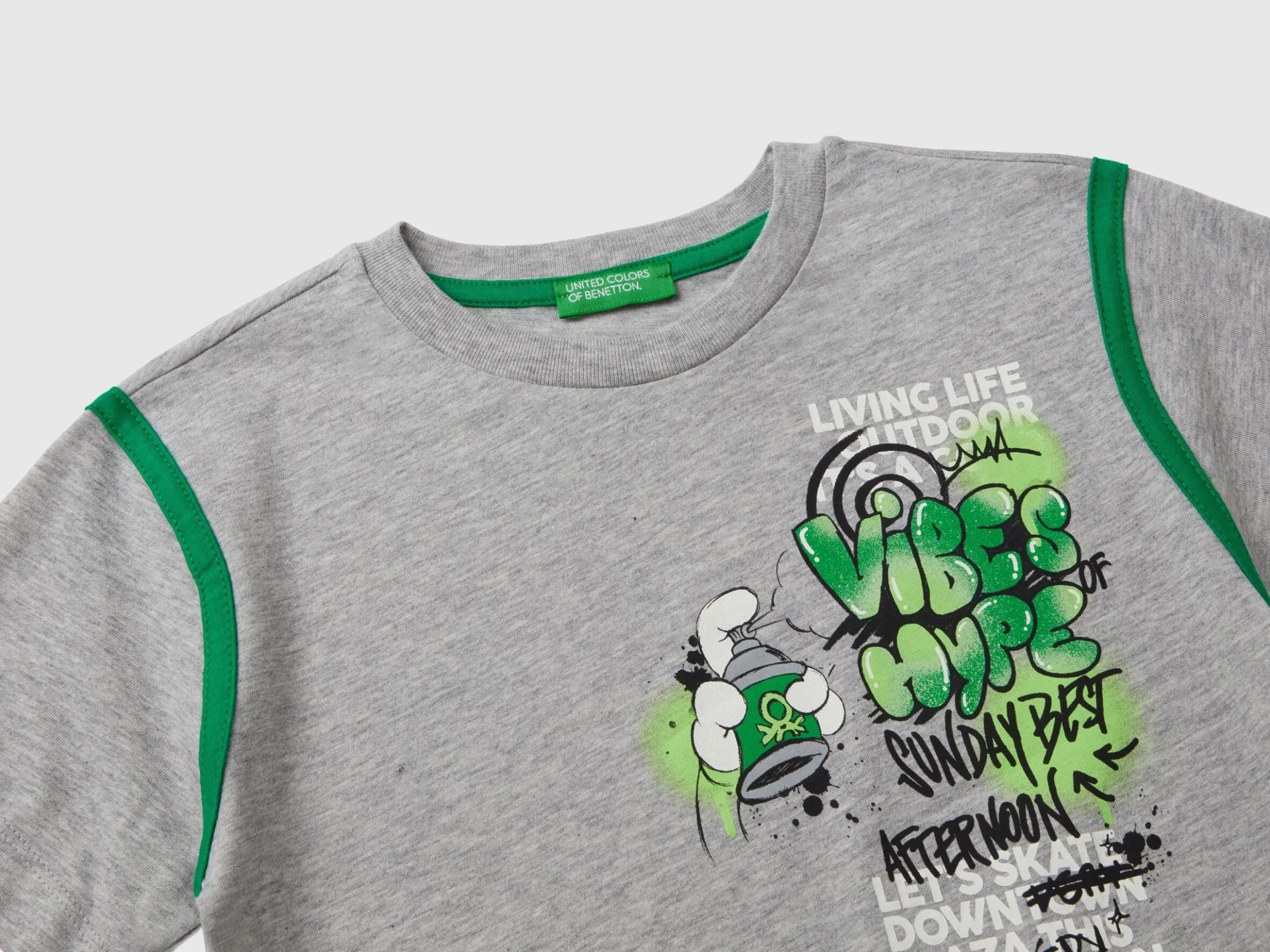 T-shirt with graffiti print in organic cotton