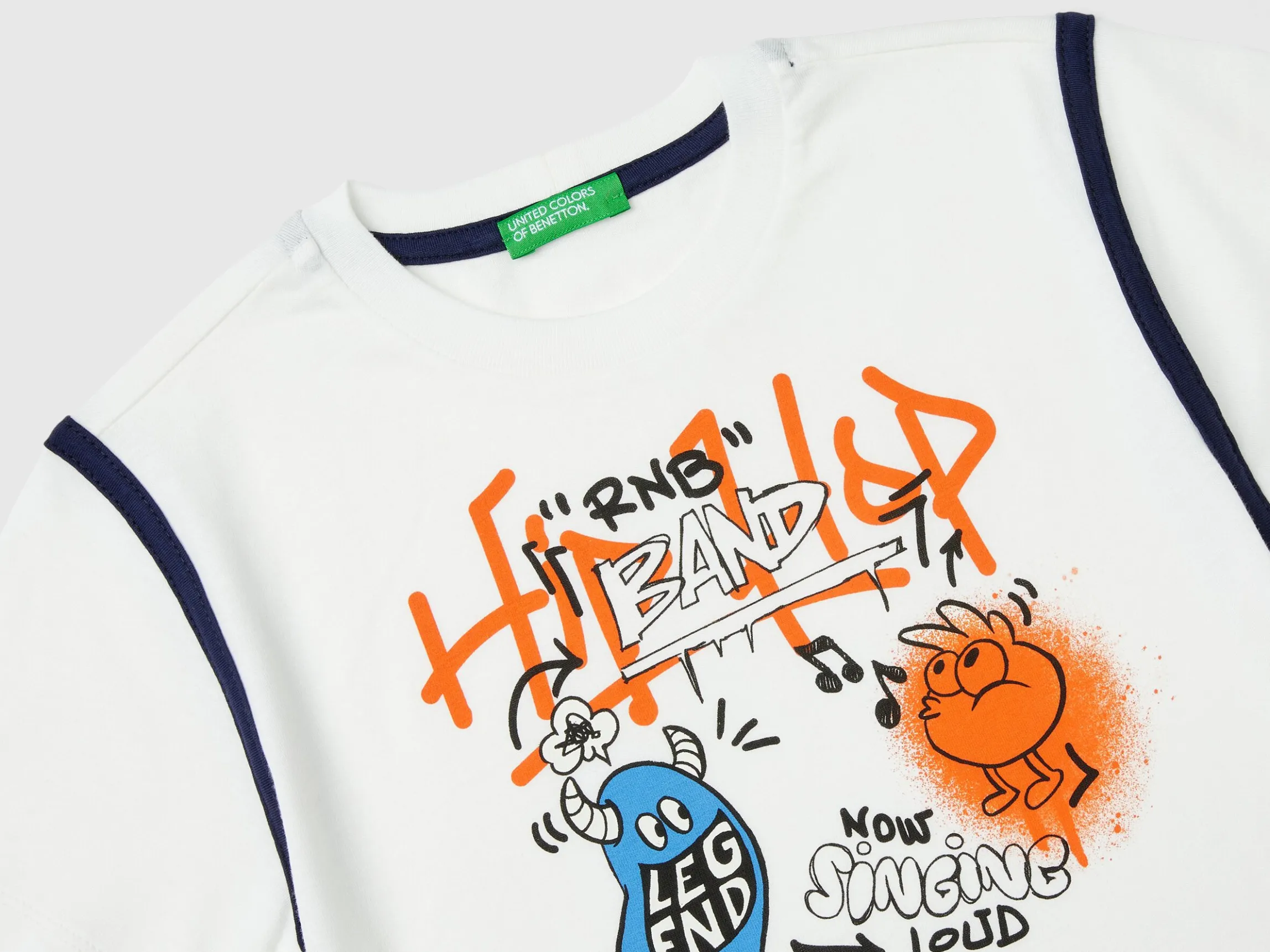 T-shirt with graffiti print in organic cotton