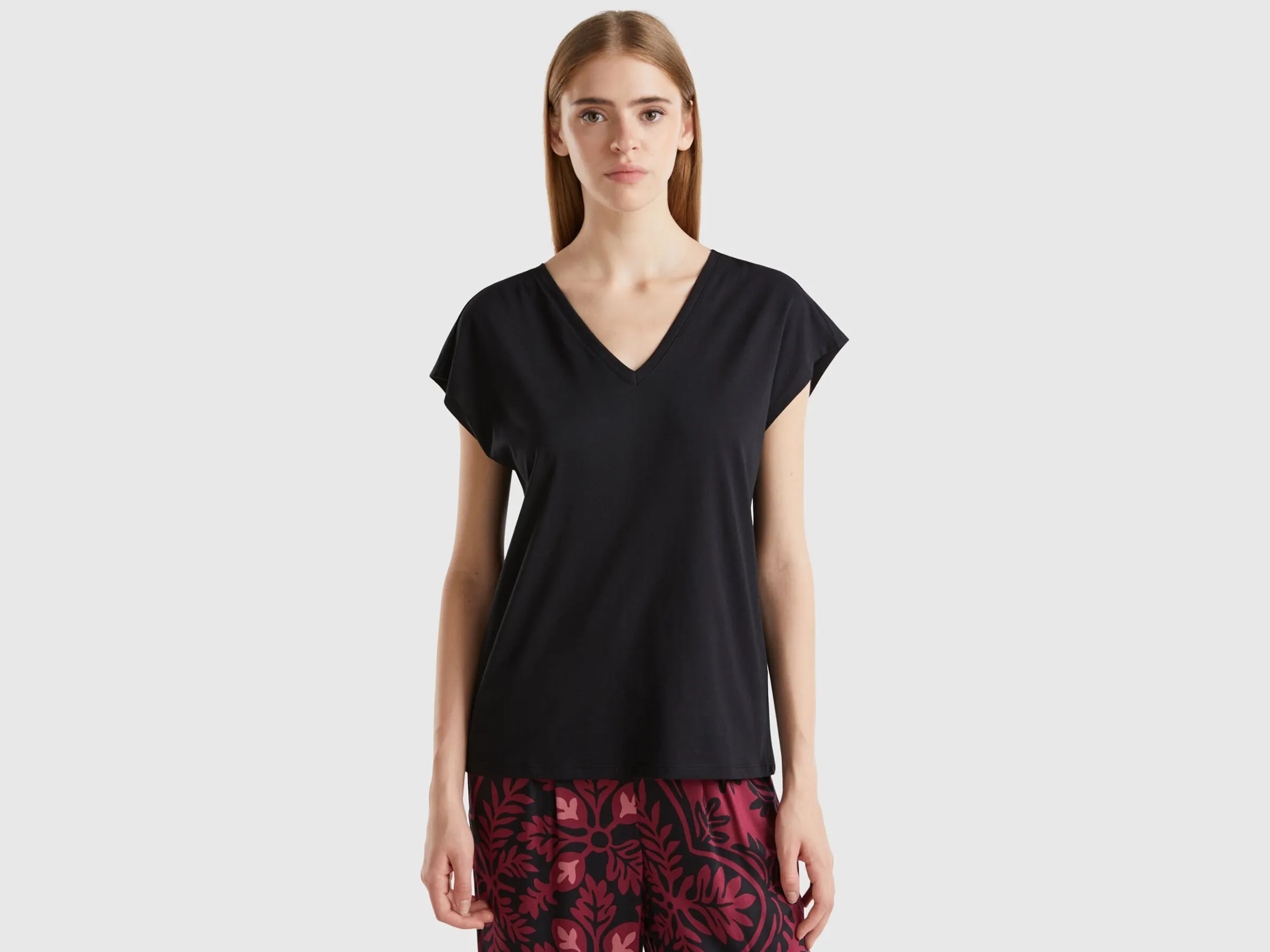 T-shirt with kimono sleeves
