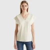 T-shirt with kimono sleeves