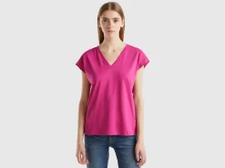 T-shirt with kimono sleeves