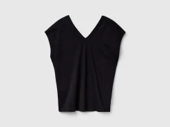 T-shirt with kimono sleeves