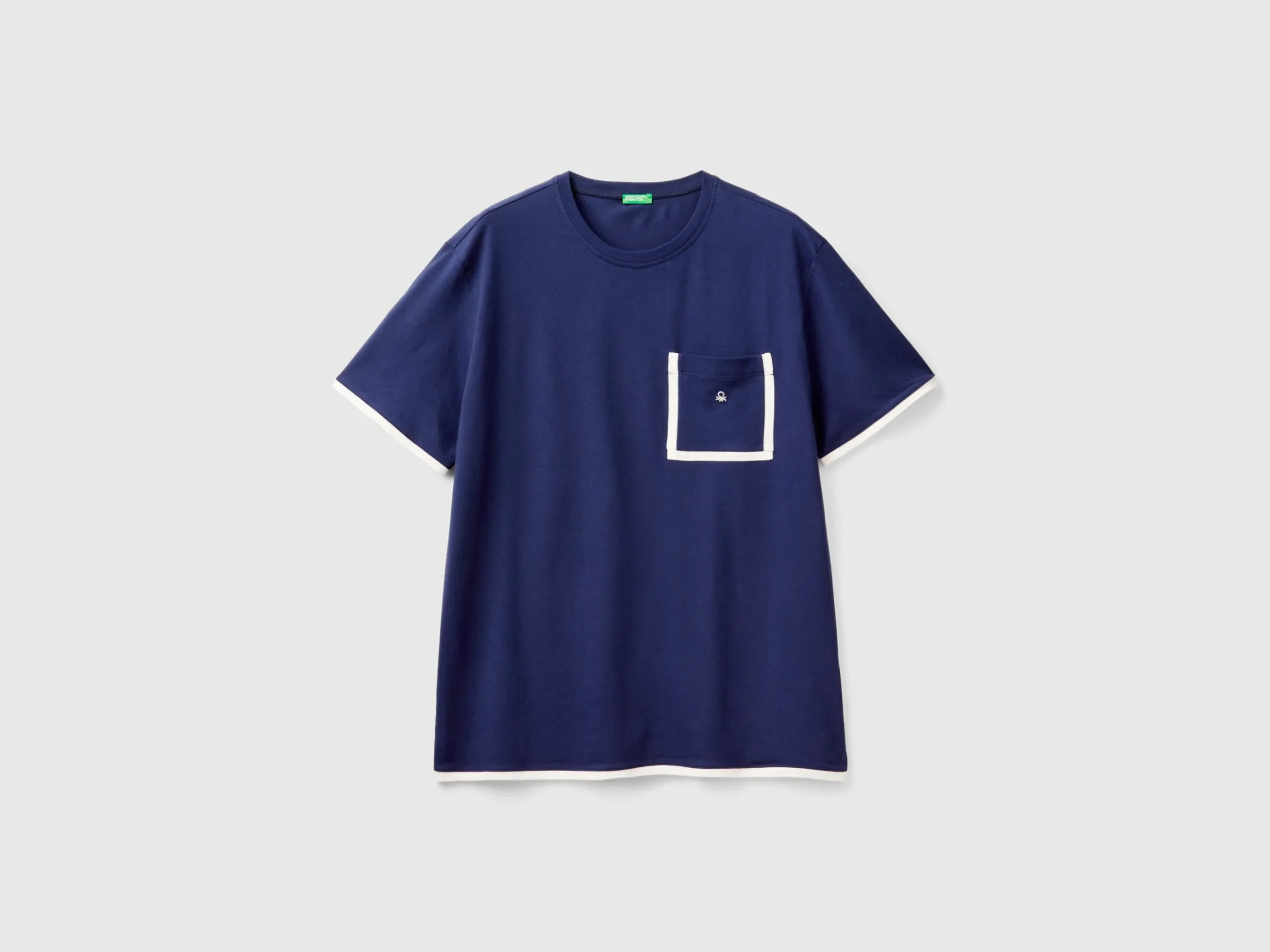 T-shirt with pocket