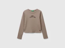 T-shirt with print on the back