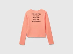 T-shirt with print on the back