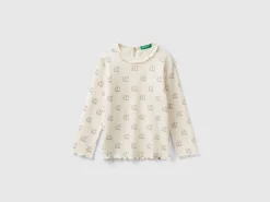 T-shirt with rouched collar