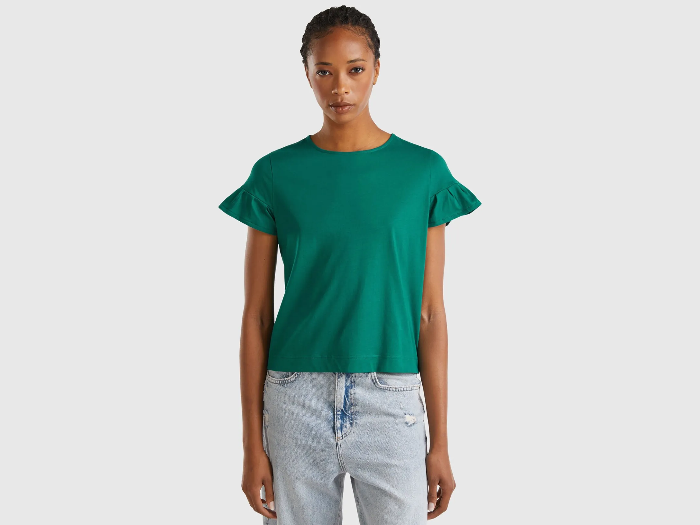 T-shirt with ruffled sleeves
