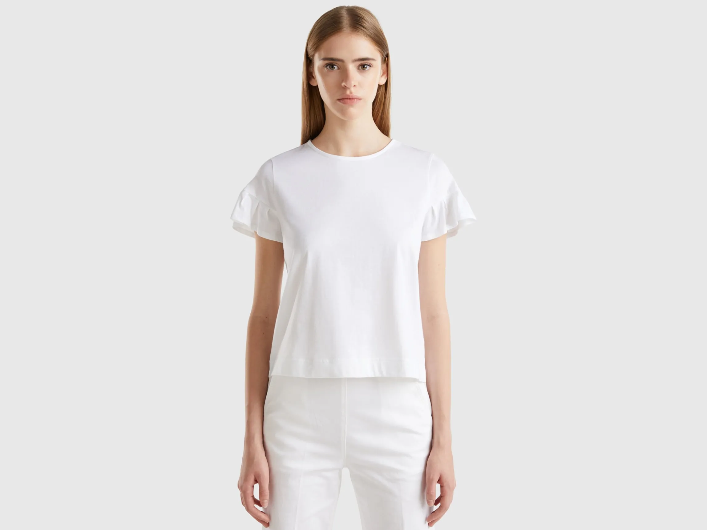 T-shirt with ruffled sleeves