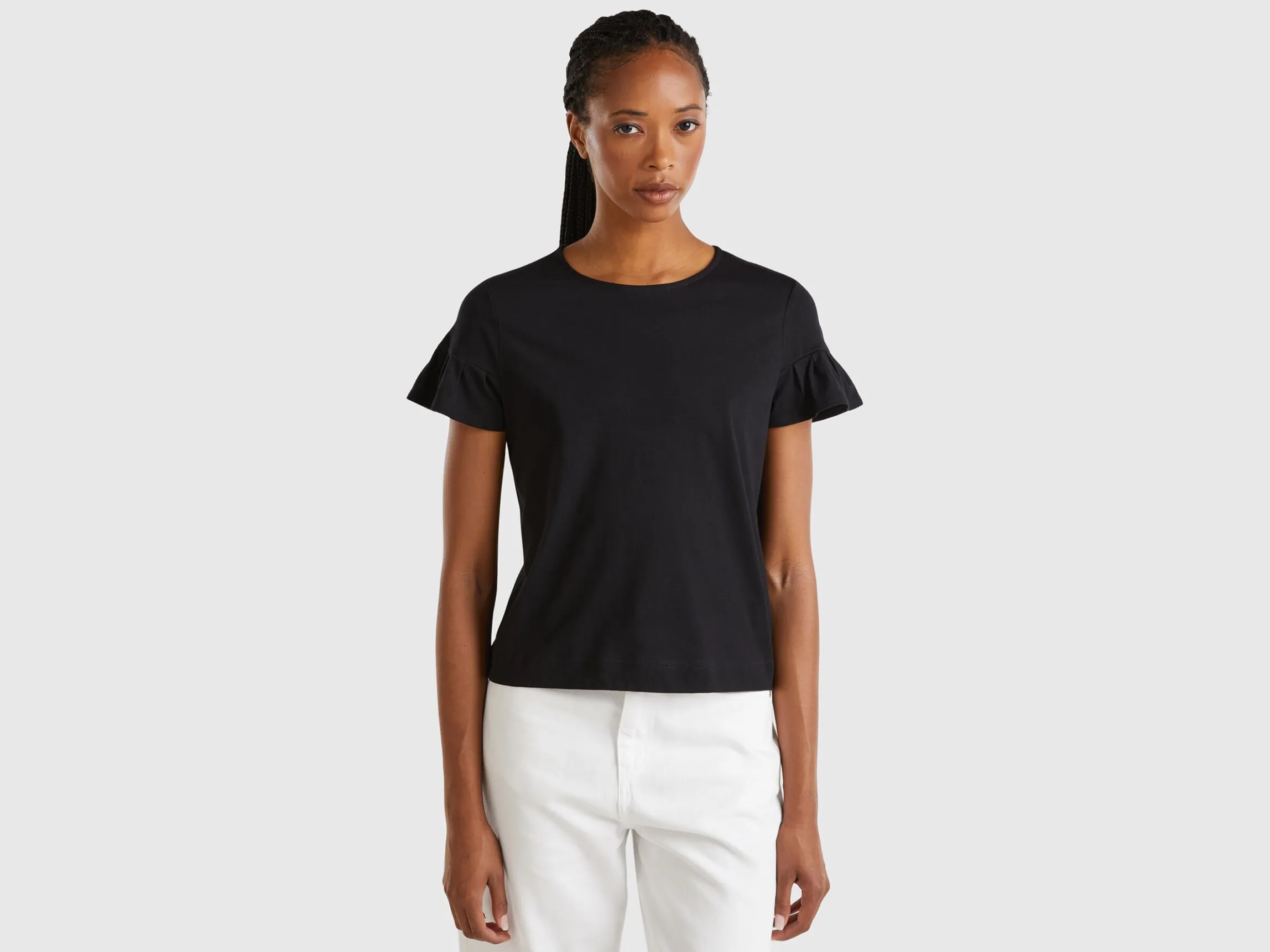 T-shirt with ruffled sleeves
