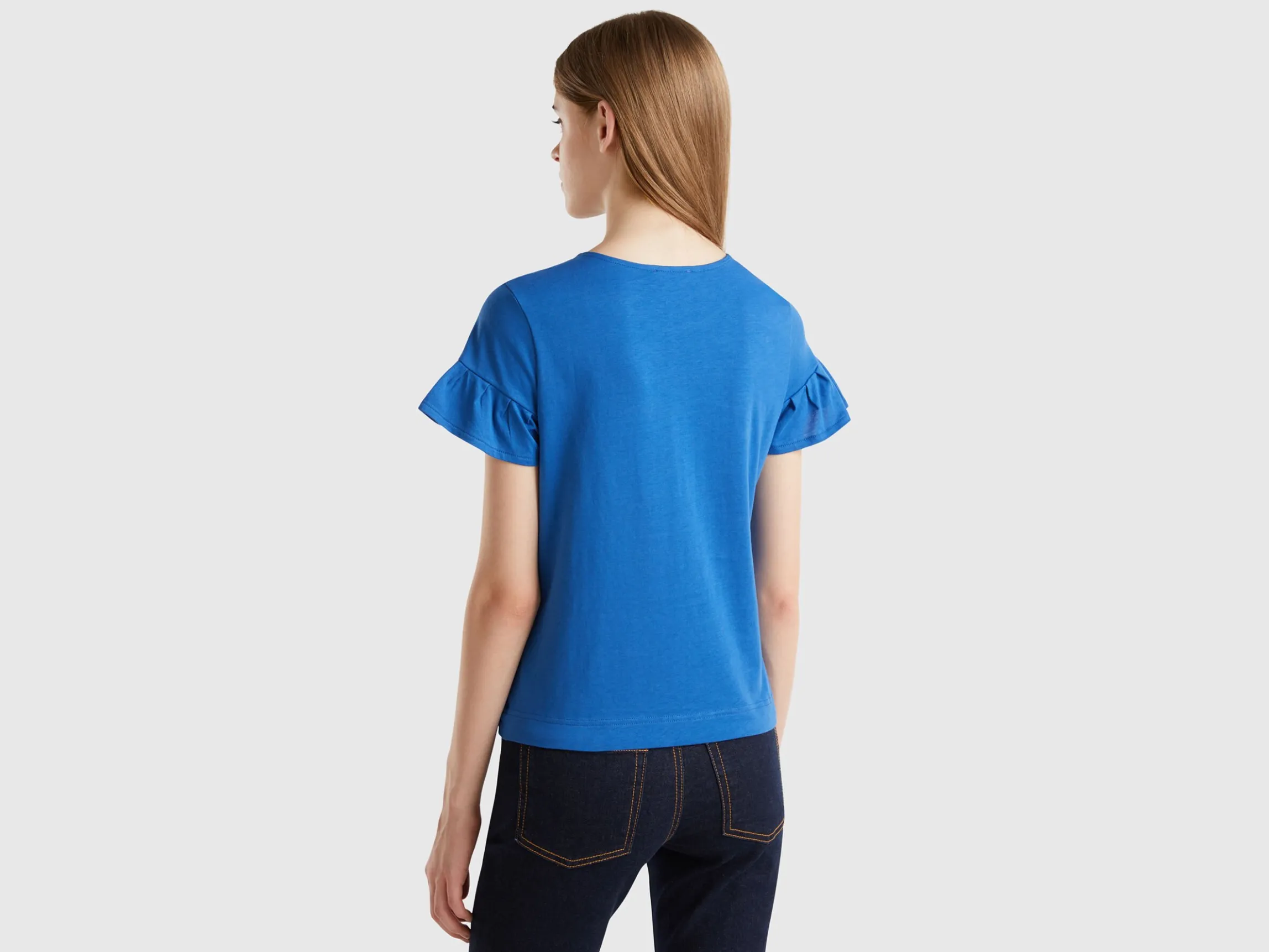 T-shirt with ruffled sleeves