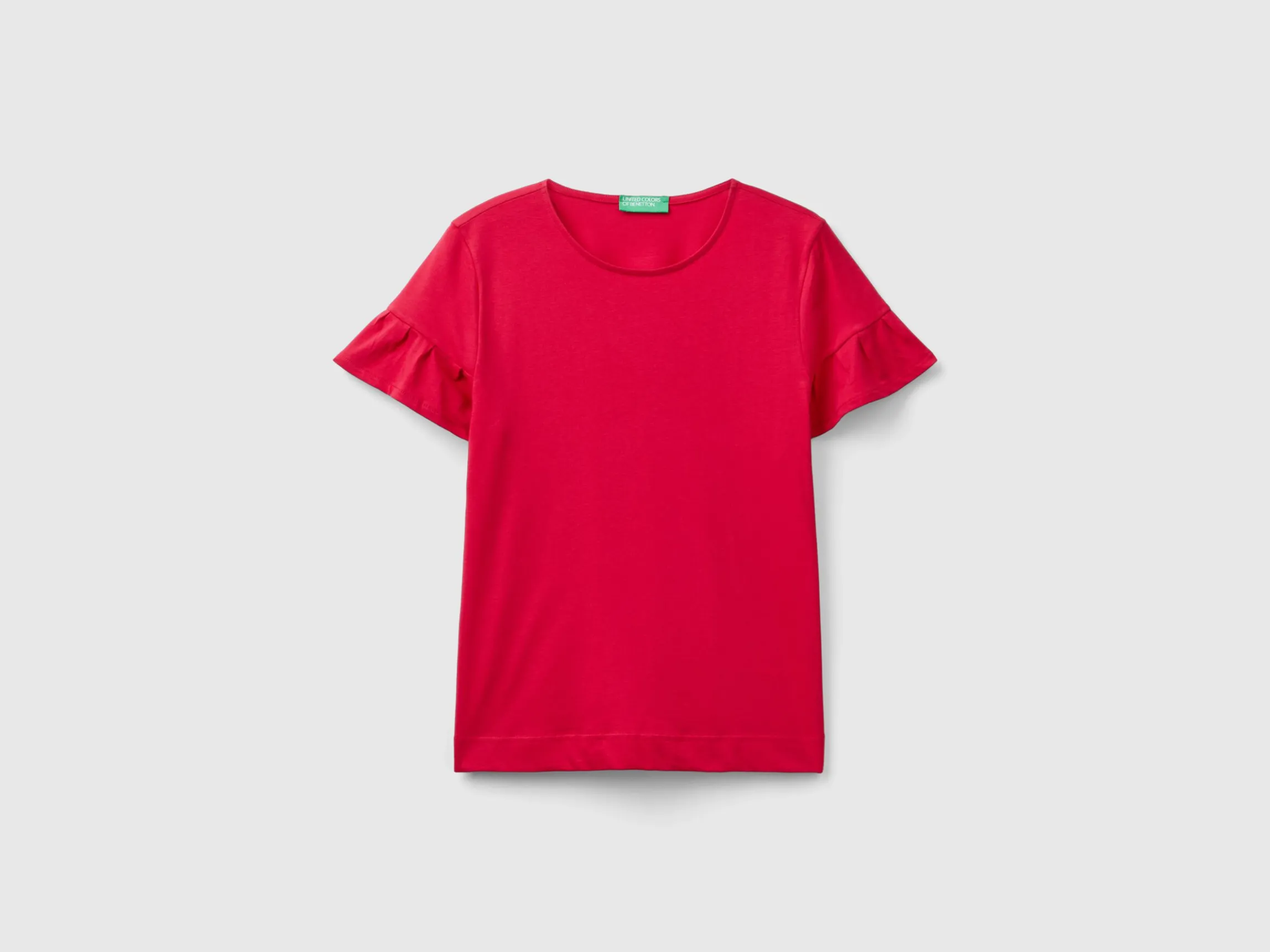 T-shirt with ruffled sleeves