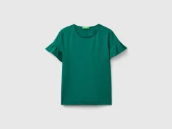 T-shirt with ruffled sleeves