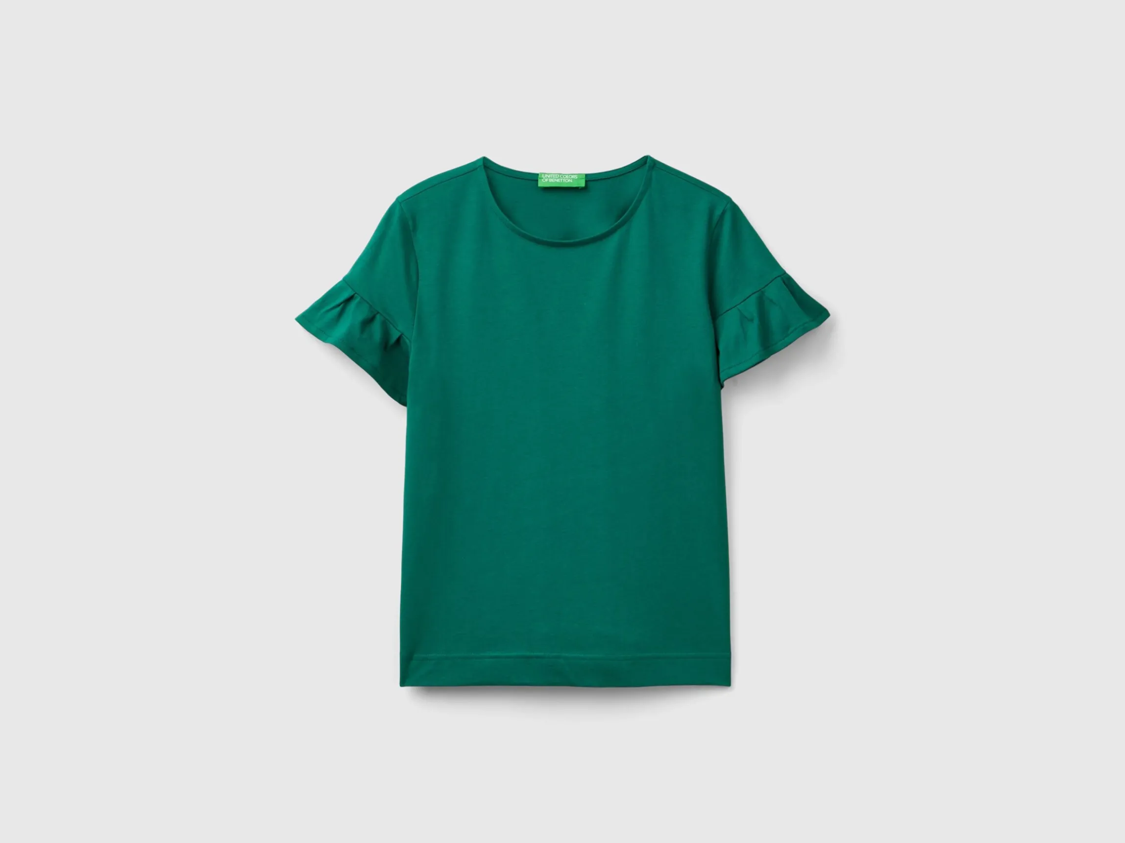 T-shirt with ruffled sleeves