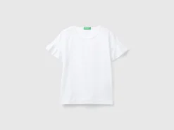 T-shirt with ruffled sleeves