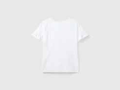 T-shirt with ruffled sleeves